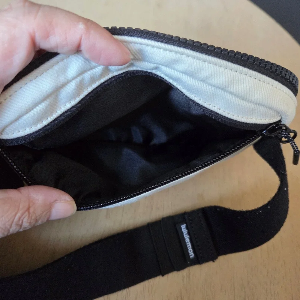 Lululemon Everywhere Belt Bag 1L White Canvas Twill Black Strap Fannypack Travel